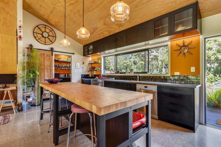 Photo of property in 33a Waiotahi Drive, Mangawhai, 0573