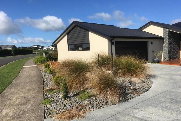 Photo of property in 63 Links Drive, Waiwhakaiho, New Plymouth, 4312