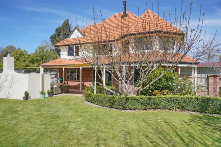 Photo of property in 19 Littles Lane, Woodend, 7610