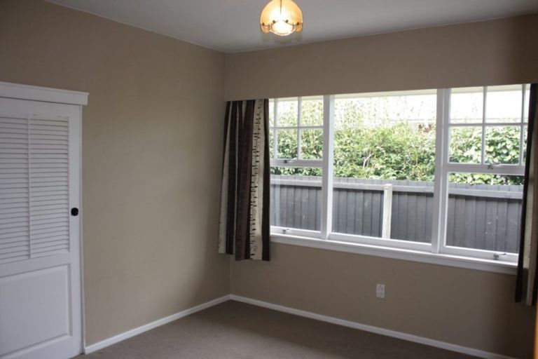 Photo of property in 9 Longmuir Street, Ilam, Christchurch, 8041