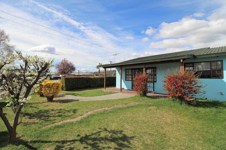 Photo of property in 12 Ashworth Street, Alexandra, 9320