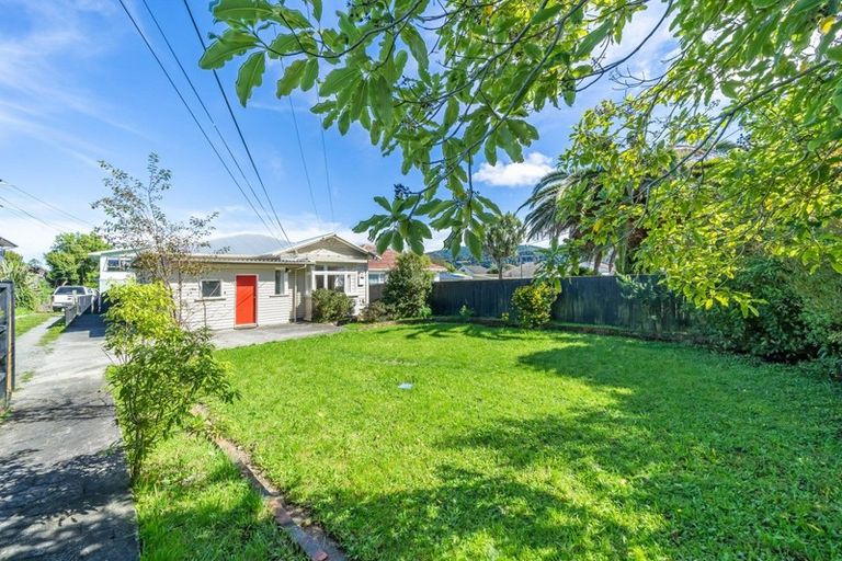 Photo of property in 6 Bristol Street, Trentham, Upper Hutt, 5018