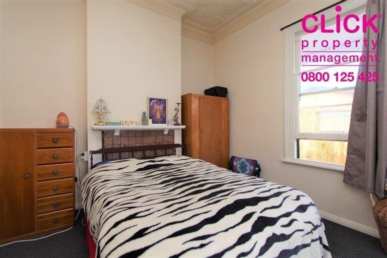 Photo of property in 111 Macandrew Road, South Dunedin, Dunedin, 9012