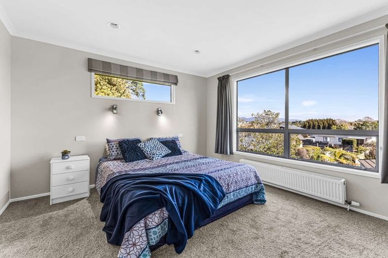 Photo of property in 23 York Crescent, Westown, New Plymouth, 4310