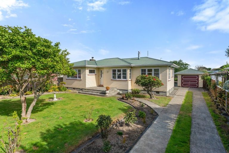 Photo of property in 17 Atmore Avenue, Otaki, 5512