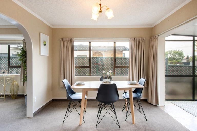 Photo of property in 1/52 Avondale Road, Taradale, Napier, 4112
