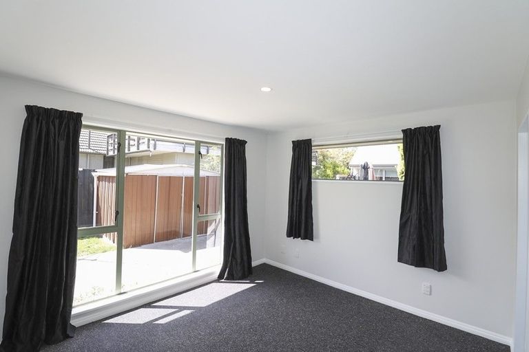 Photo of property in 2 Rue De La Mare, Parklands, Christchurch, 8083