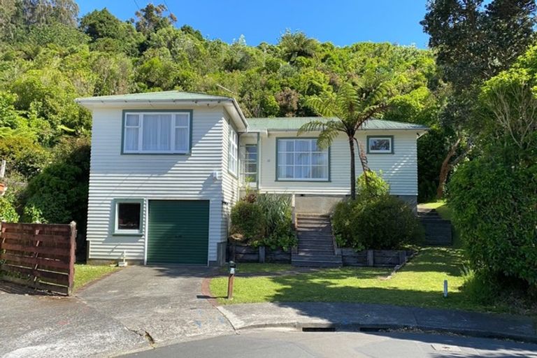 Photo of property in 12 Tui Terrace, Tawa, Wellington, 5028