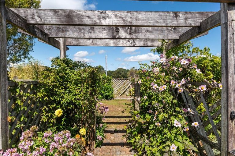 Photo of property in 316 Tariki Road, Tariki, Inglewood, 4390