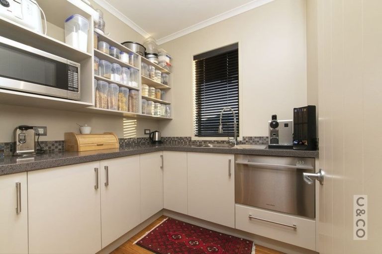 Photo of property in 9 Jelas Drive, Riverhead, 0820