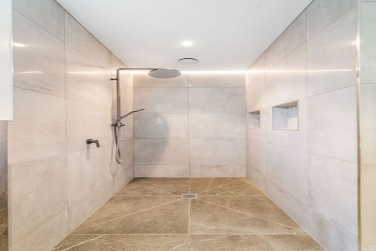 Photo of property in 283 Waimairi Road, Ilam, Christchurch, 8041