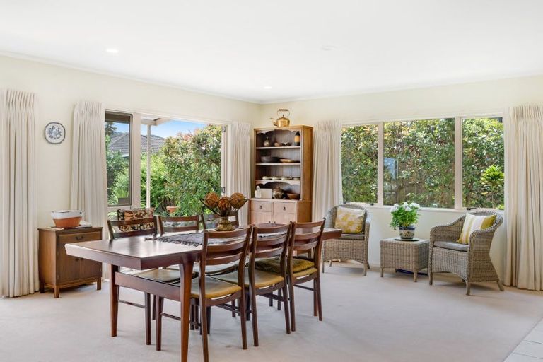 Photo of property in 67 Westerham Drive, Dannemora, Auckland, 2016