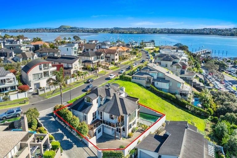 Photo of property in 72 Compass Way, Half Moon Bay, Auckland, 2012