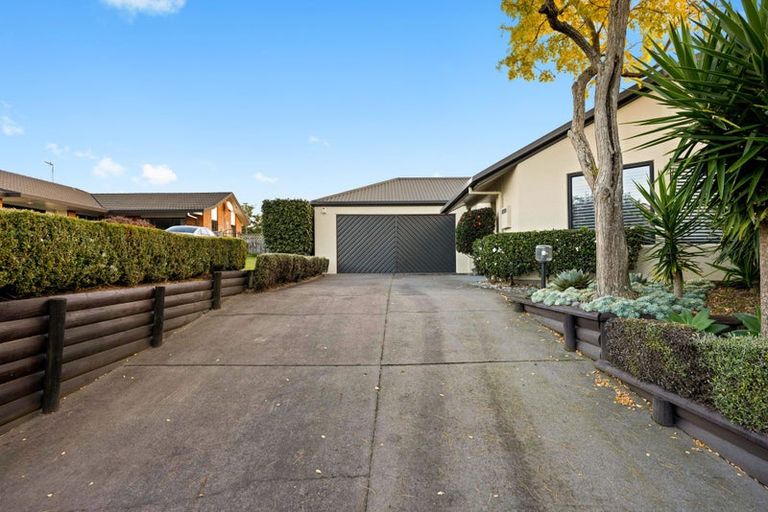 Photo of property in 25 Dallinger Street, St Andrews, Hamilton, 3200
