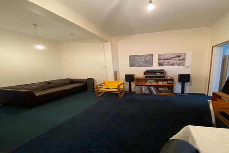 Photo of property in 4 Levy Street, Mount Victoria, Wellington, 6011
