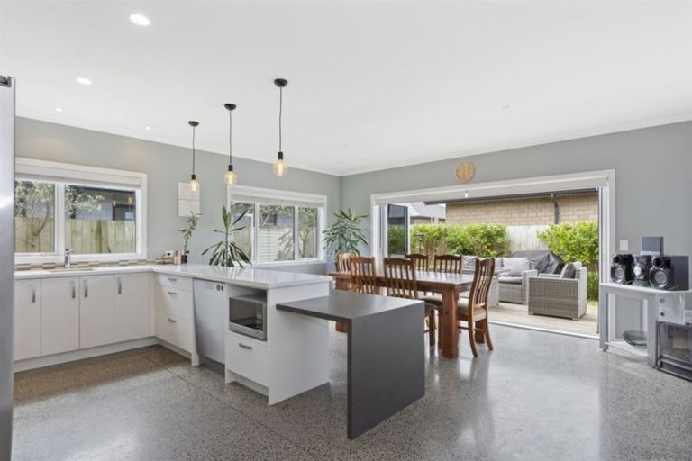 Photo of property in 68 Golden Sands Drive, Papamoa Beach, Papamoa, 3118