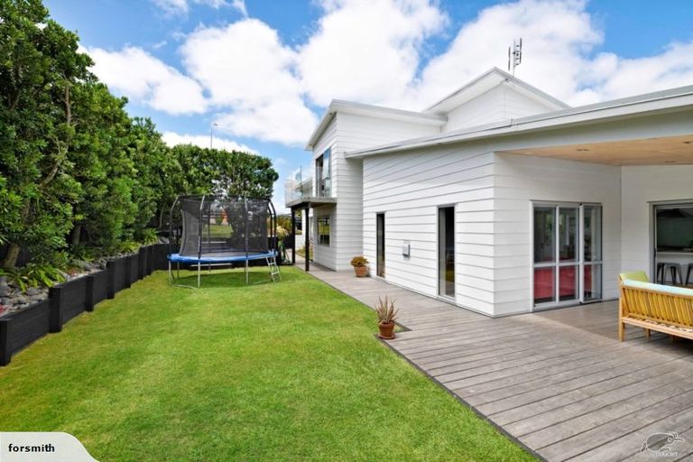 Photo of property in 17 Andre Rise, Stanmore Bay, Whangaparaoa, 0932