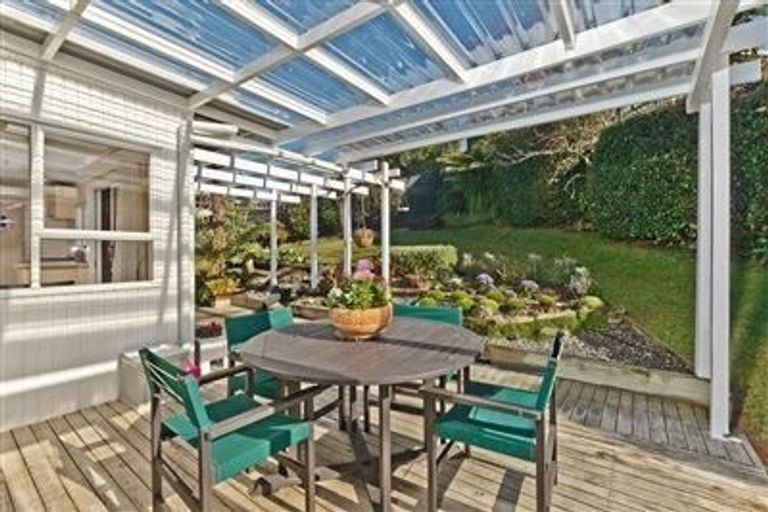 Photo of property in 94 Stapleford Crescent, Browns Bay, Auckland, 0630