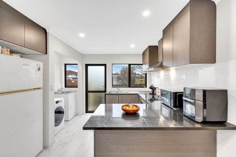 Photo of property in 5 Bahama Place, Clover Park, Auckland, 2023