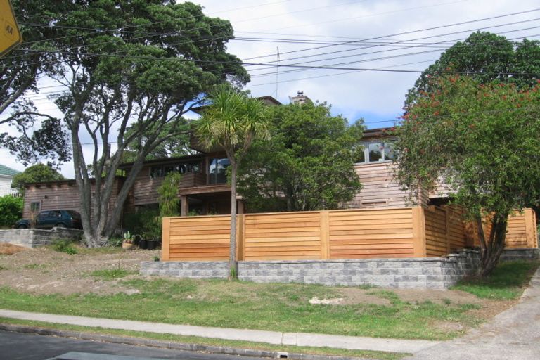 Photo of property in 17 Aotearoa Terrace, Murrays Bay, Auckland, 0630