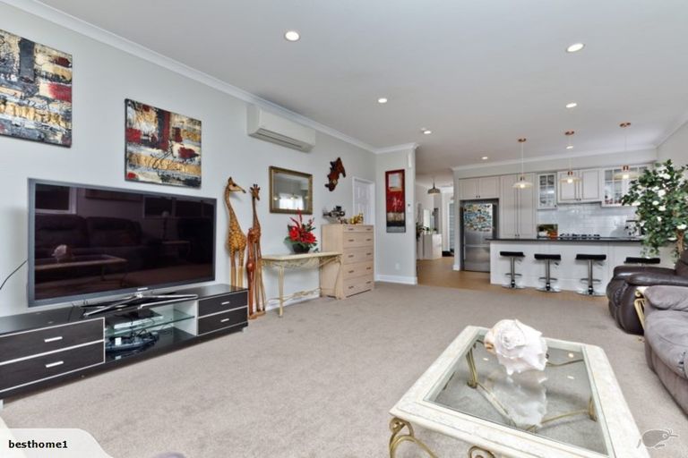 Photo of property in 25 Turutu Place, Long Bay, Auckland, 0630