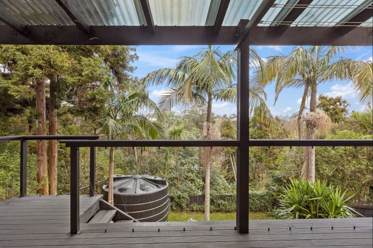 Photo of property in 220 Wade River Road, Wade Heads, Whangaparaoa, 0932