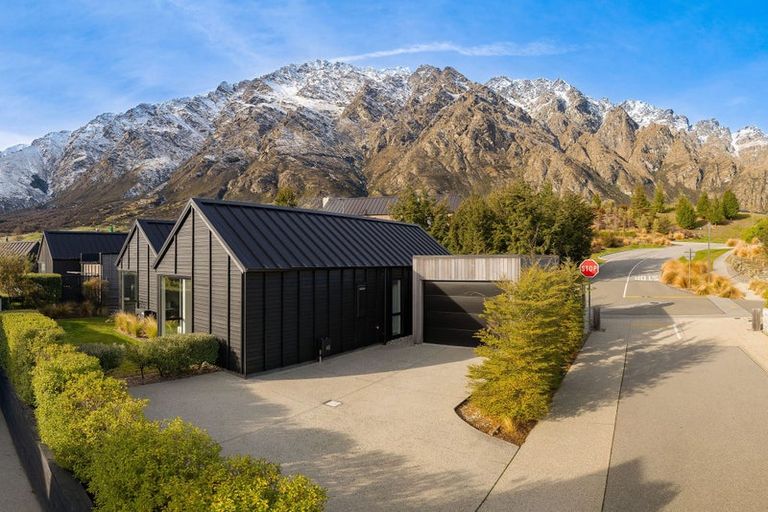 Photo of property in 2 Kotuku Lane, Hobsonville, Auckland, 0616