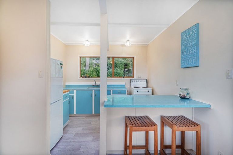 Photo of property in 3 Patricia Place, Hahei, Whitianga, 3591