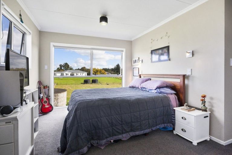 Photo of property in 20 Monteith Street, Halcombe, 4779