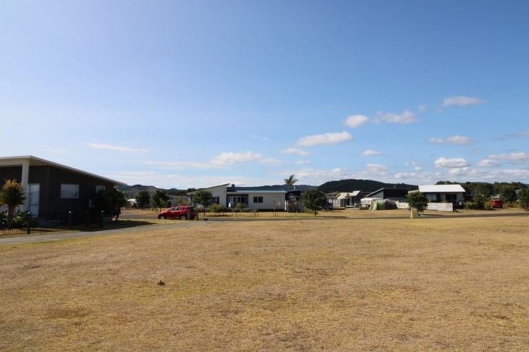 Photo of property in 105 Mahoe Place, Matarangi, Whitianga, 3592