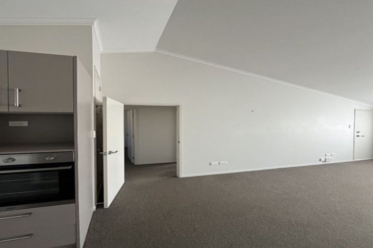 Photo of property in 2/10 Te Aroha Street, Hamilton East, Hamilton, 3216