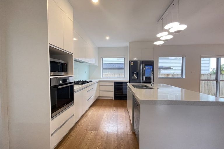 Photo of property in 23a Manuwai Road, Torbay, Auckland, 0630