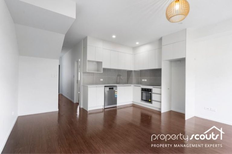 Photo of property in 14 Rangimarie Close, Opaheke, Papakura, 2113