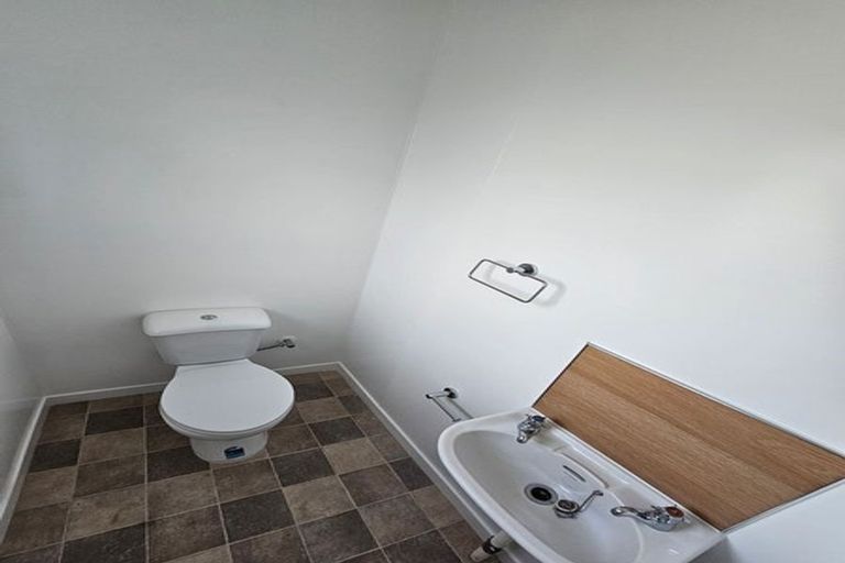 Photo of property in 264 Main Road, Tawa, Wellington, 5028