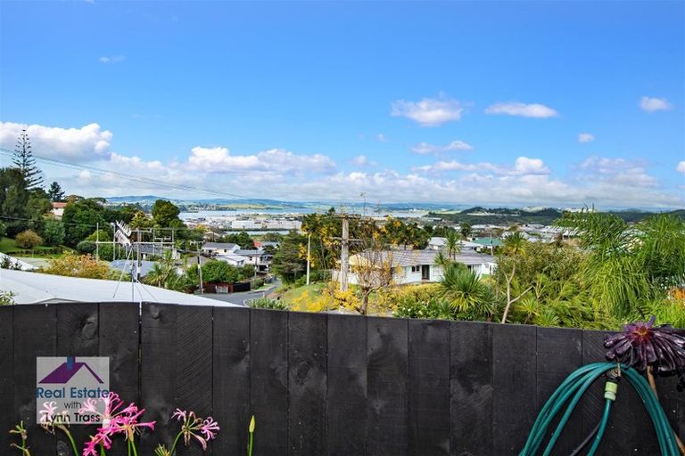 Photo of property in 48 Memorial Drive, Parahaki, Whangarei, 0112
