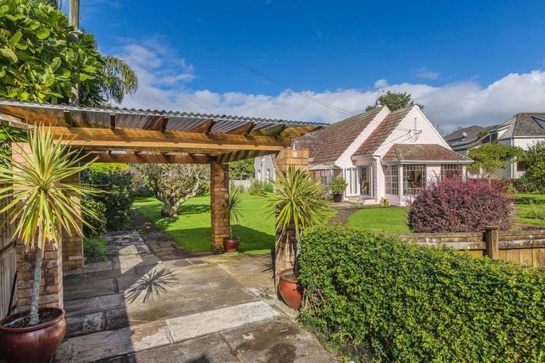 Photo of property in 40 Matai Road, Greenlane, Auckland, 1051