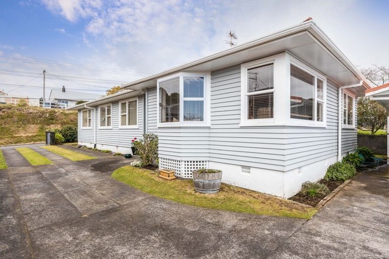 Photo of property in 108 Frankley Road, Frankleigh Park, New Plymouth, 4310