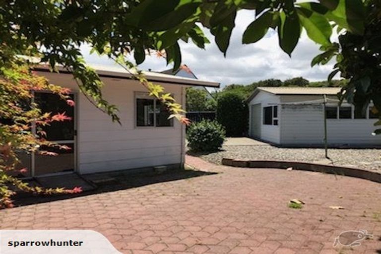 Photo of property in 6 Aratika Crescent, Otaki, 5512