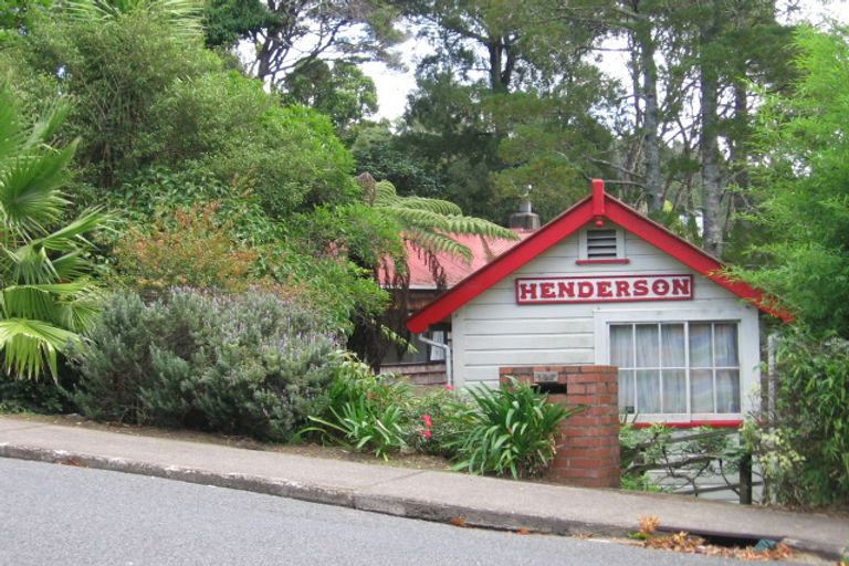 Photo of property in 197 Atkinson Road, Titirangi, Auckland, 0604