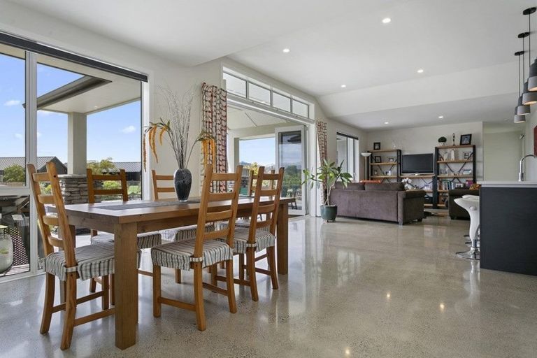 Photo of property in 13 Alan Livingston Drive, Cambridge, 3434