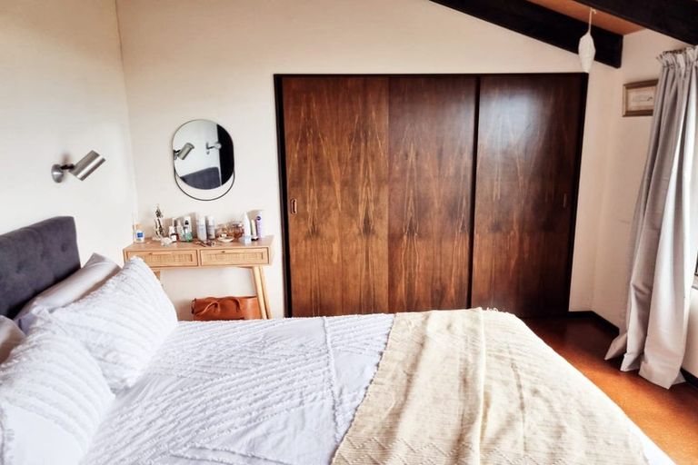 Photo of property in 43 Field Way, Waikanae Beach, Waikanae, 5036