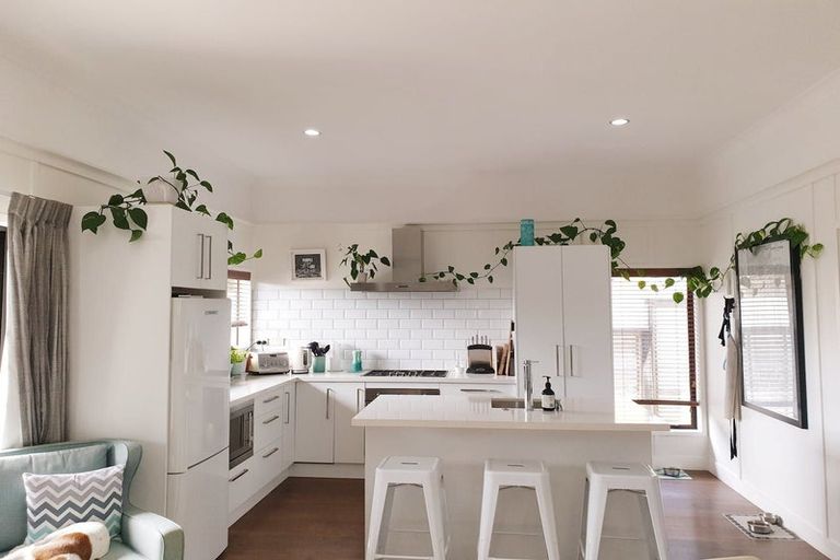 Photo of property in 1/7 Hauraki Crescent, Pinehill, Auckland, 0632