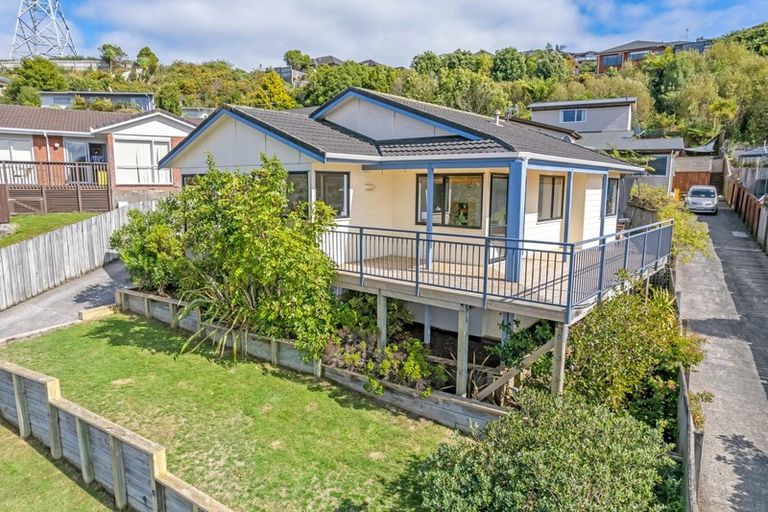 Photo of property in 1/150 Tirohanga Road, Tirohanga, Lower Hutt, 5010