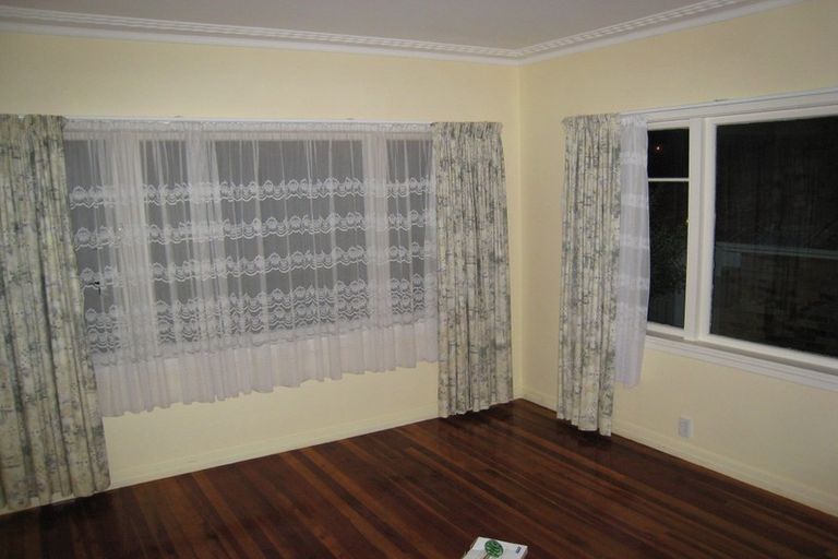 Photo of property in 1/3 Aorangi Place, Birkenhead, Auckland, 0626