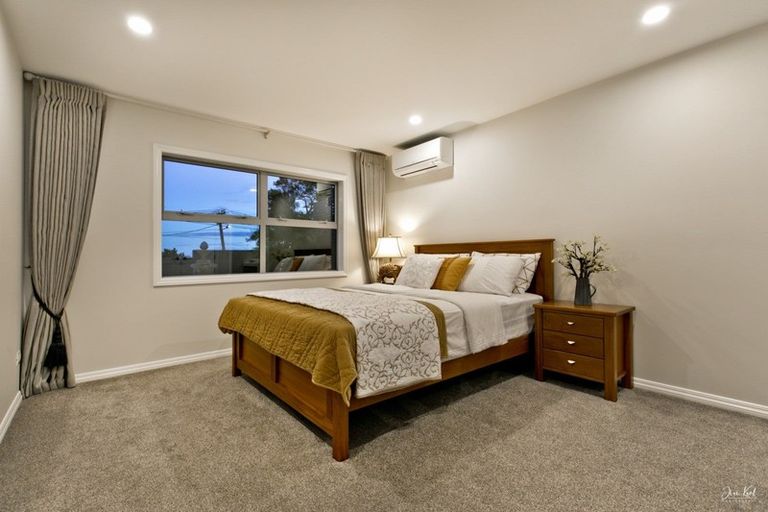 Photo of property in 13a Parr Terrace, Castor Bay, Auckland, 0620