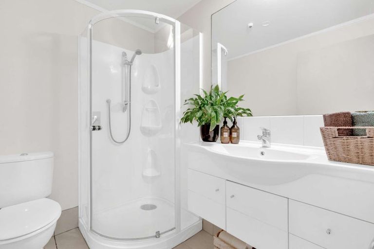 Photo of property in Beachpoint Apartments, 2/5 West End Road, Ohope, 3121