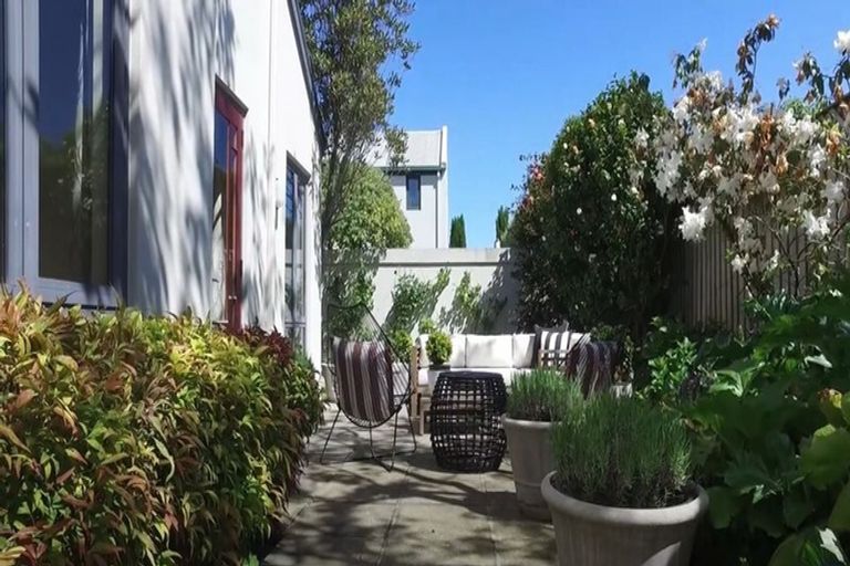 Photo of property in 40a Thornycroft Street, Fendalton, Christchurch, 8052