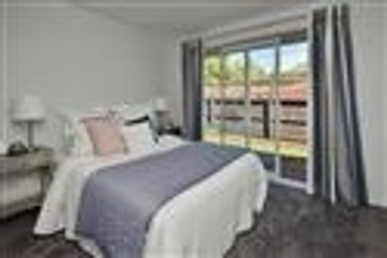 Photo of property in 2/23 Wakelin Place, Redwood, Christchurch, 8051