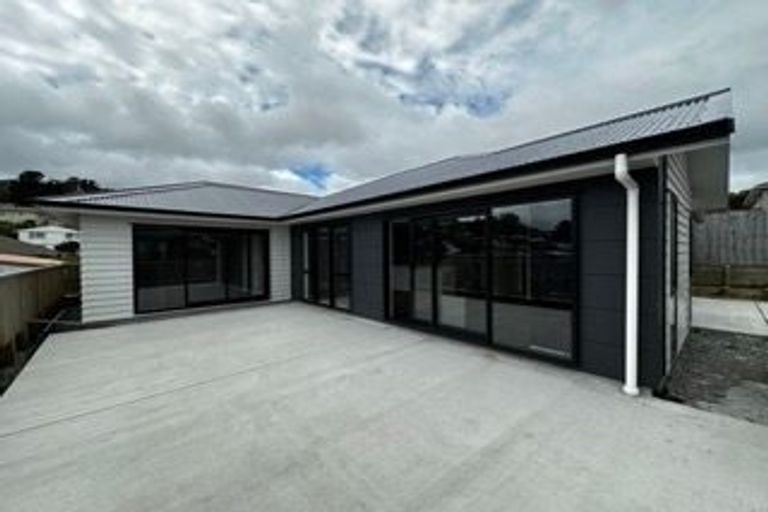 Photo of property in 56a Westmeath Street, Waitangirua, Porirua, 5024