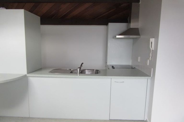 Photo of property in Metro Apartments, 22/220 Thorndon Quay, Pipitea, Wellington, 6011